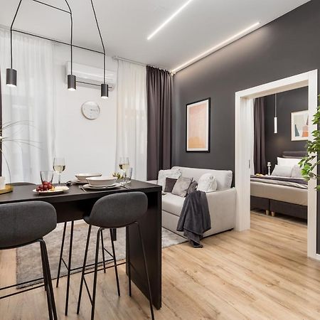 Saint Vitus Apartments With Balcony غييكا المظهر الخارجي الصورة