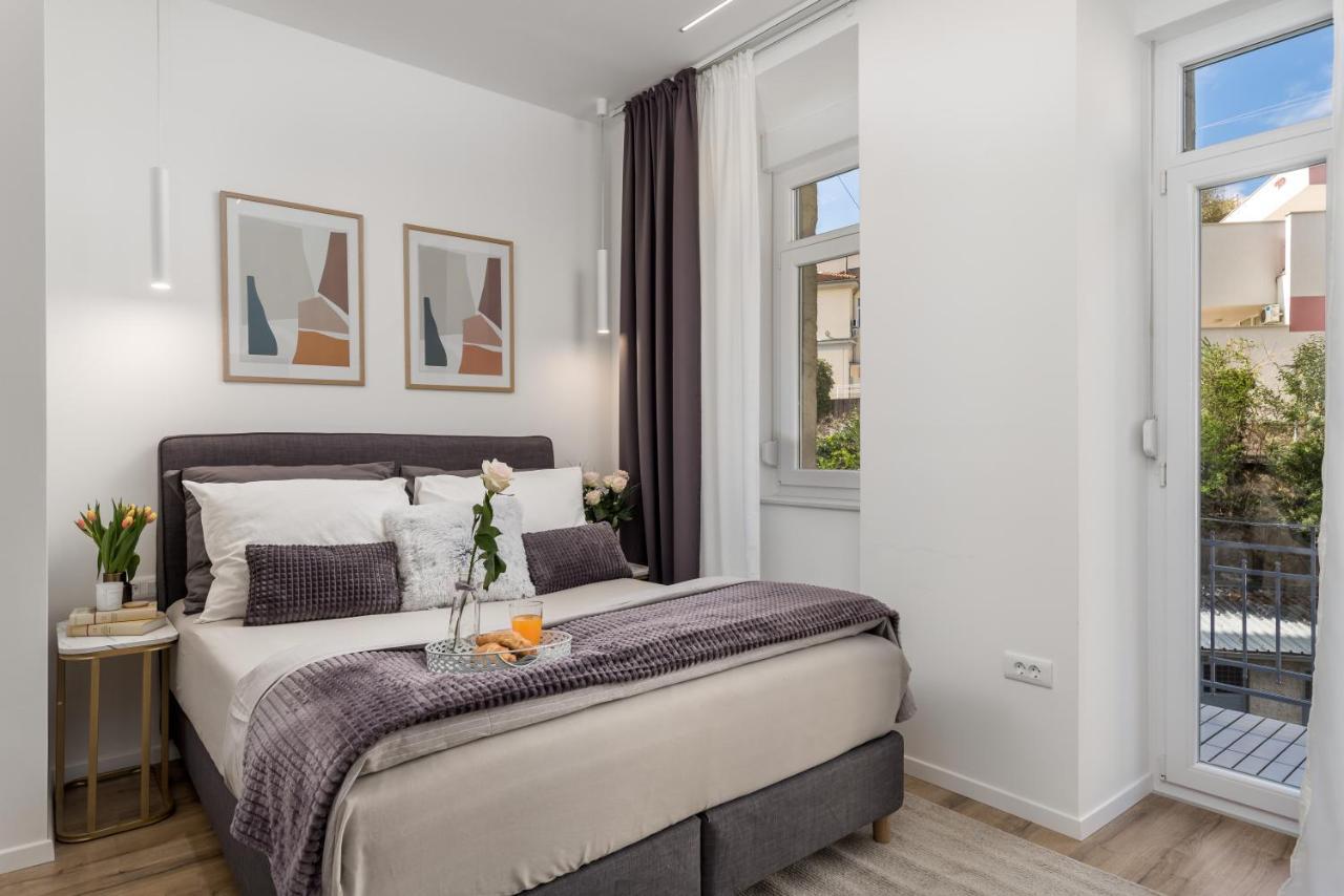 Saint Vitus Apartments With Balcony غييكا المظهر الخارجي الصورة