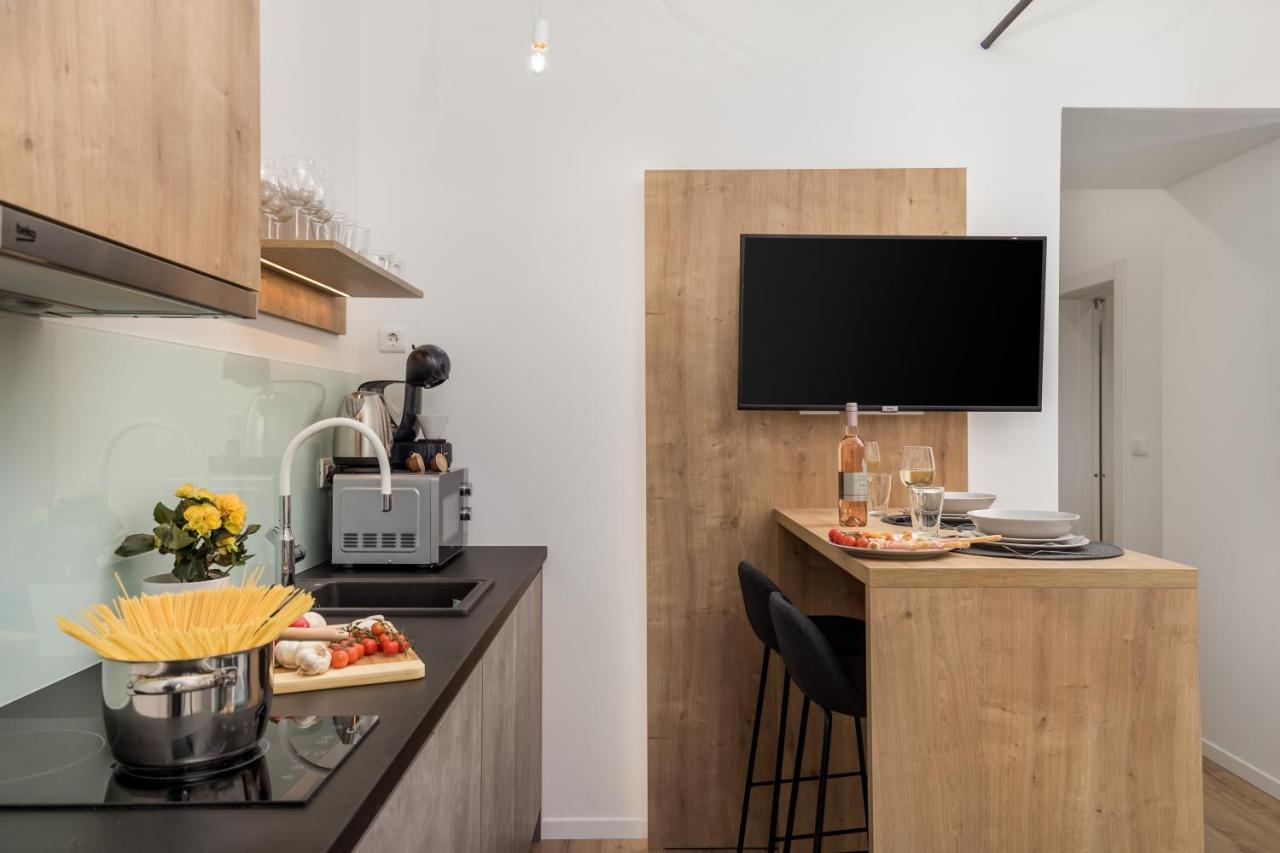 Saint Vitus Apartments With Balcony غييكا المظهر الخارجي الصورة