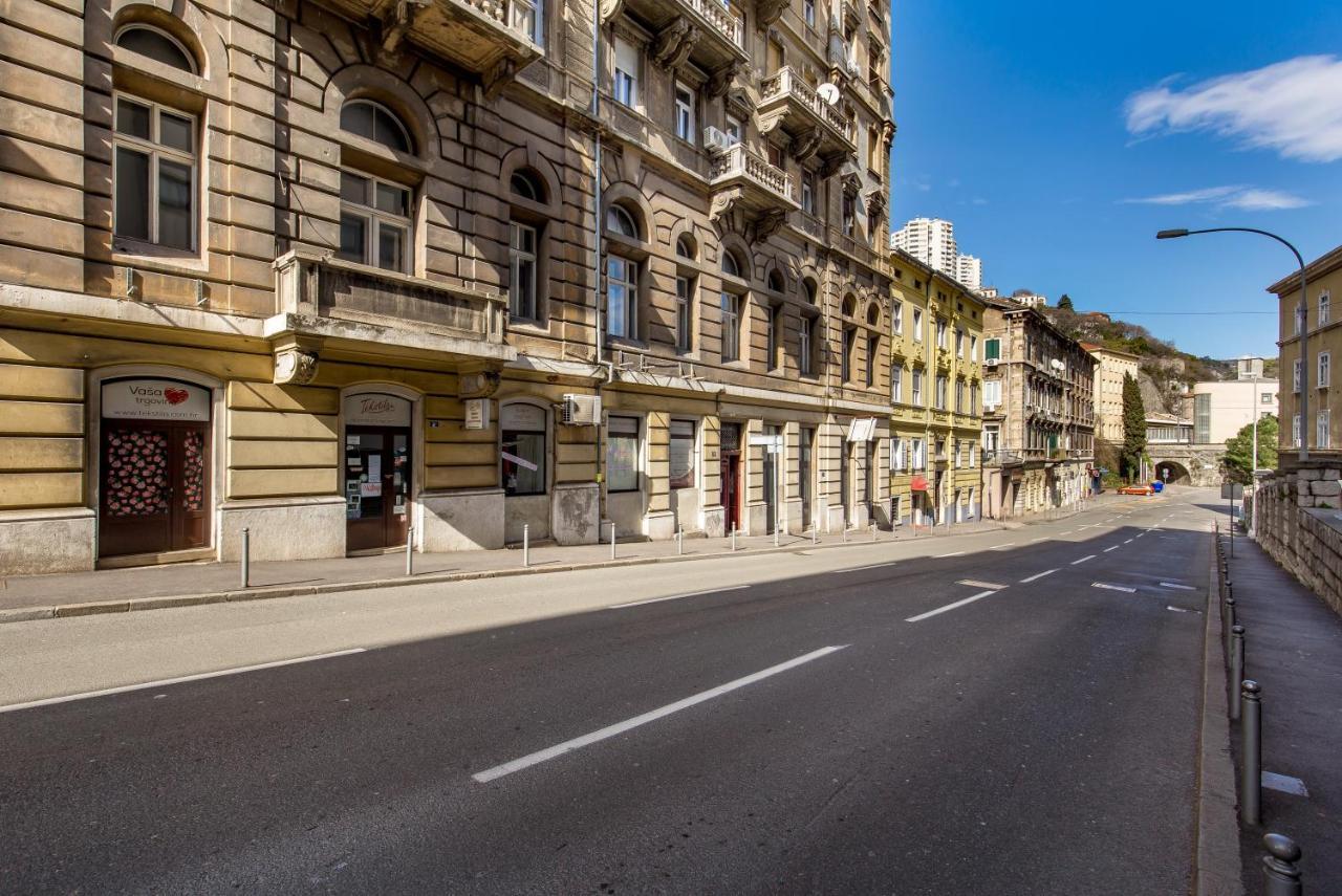 Saint Vitus Apartments With Balcony غييكا المظهر الخارجي الصورة