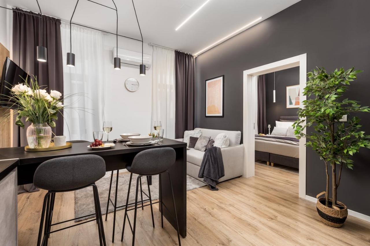 Saint Vitus Apartments With Balcony غييكا المظهر الخارجي الصورة