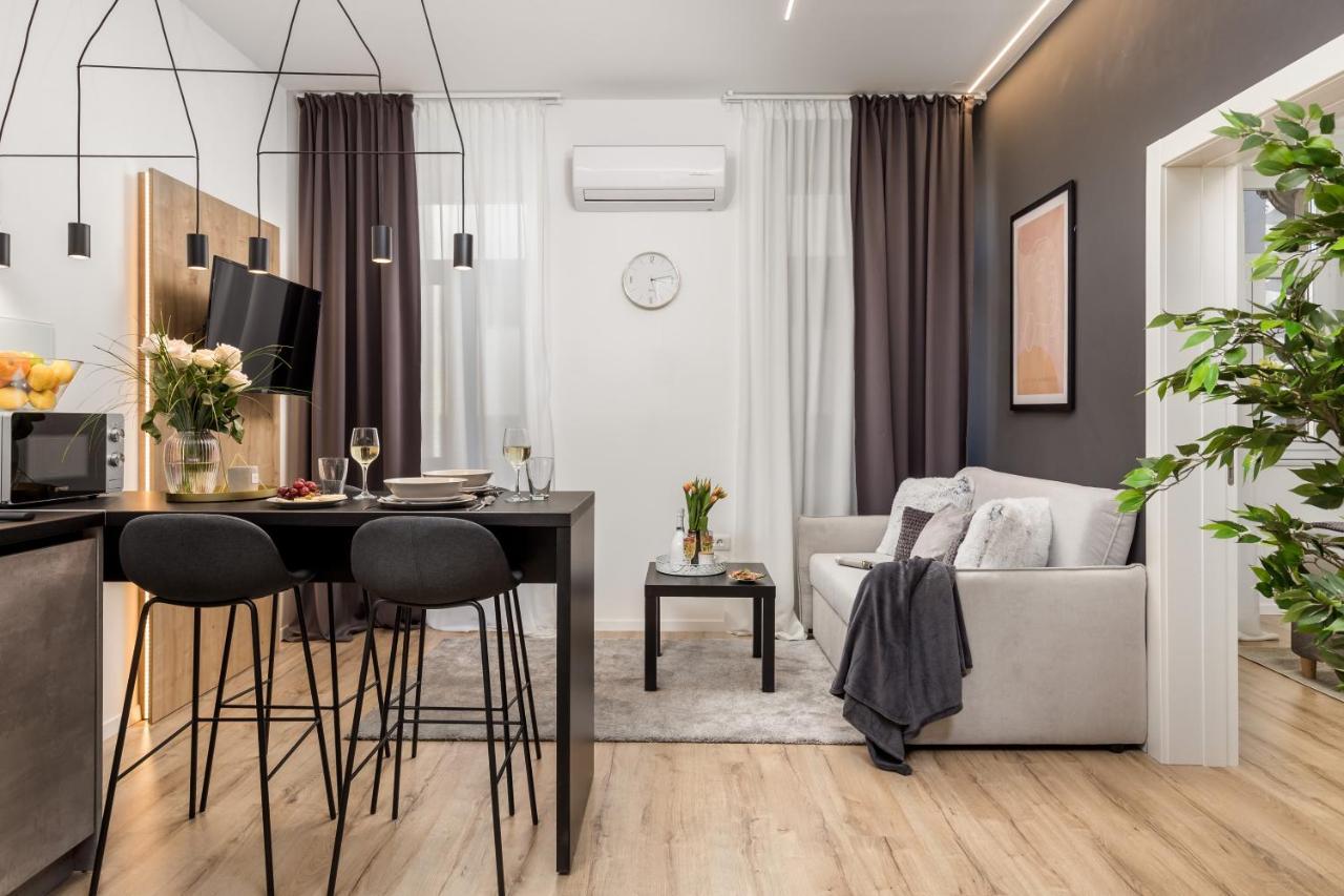 Saint Vitus Apartments With Balcony غييكا المظهر الخارجي الصورة