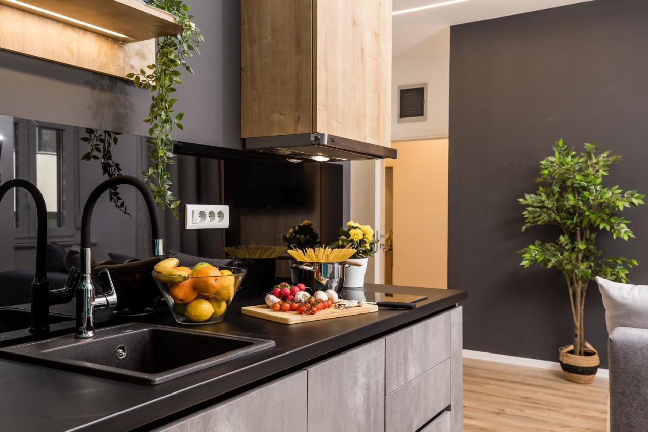 Saint Vitus Apartments With Balcony غييكا المظهر الخارجي الصورة