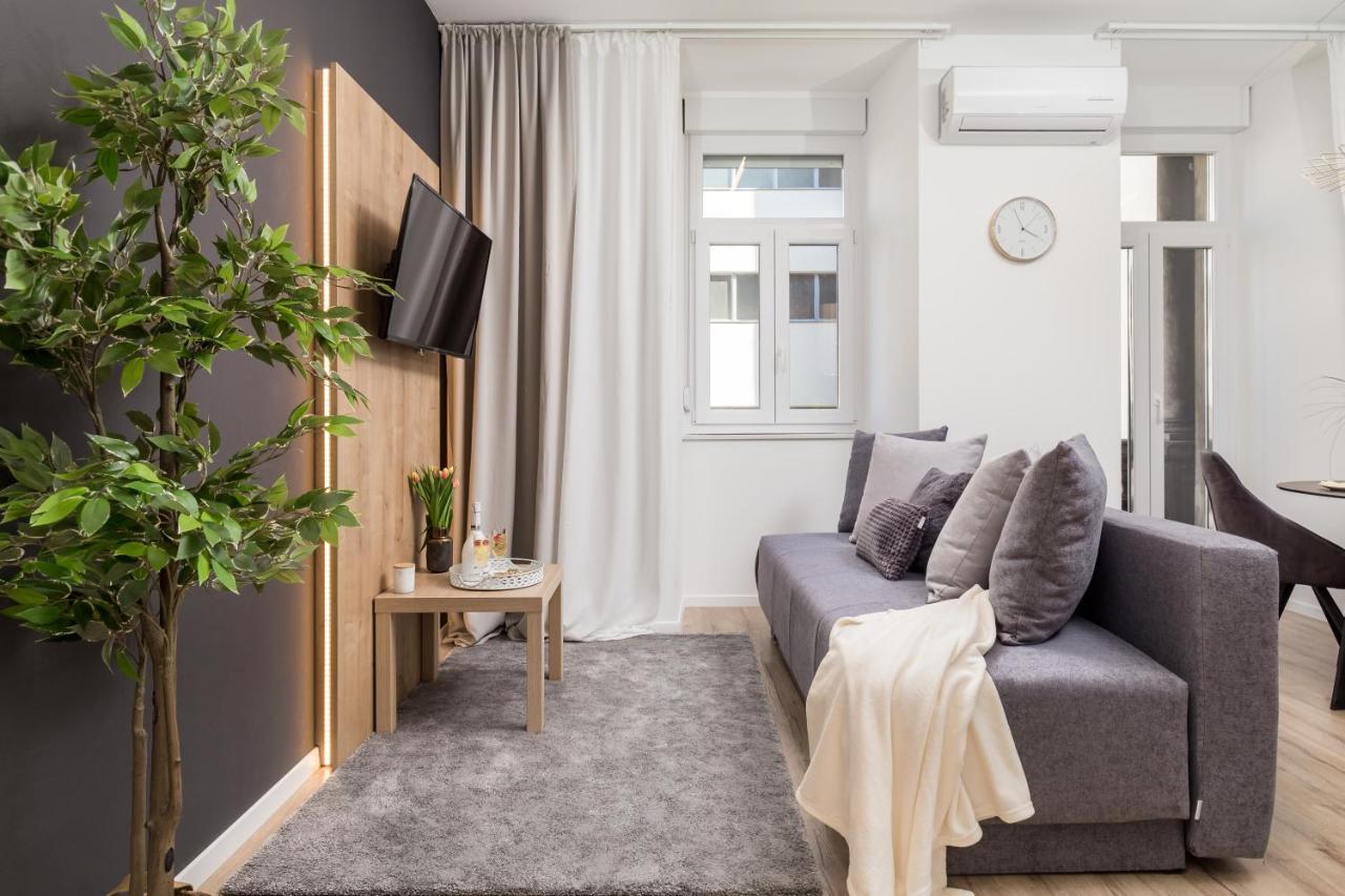 Saint Vitus Apartments With Balcony غييكا المظهر الخارجي الصورة